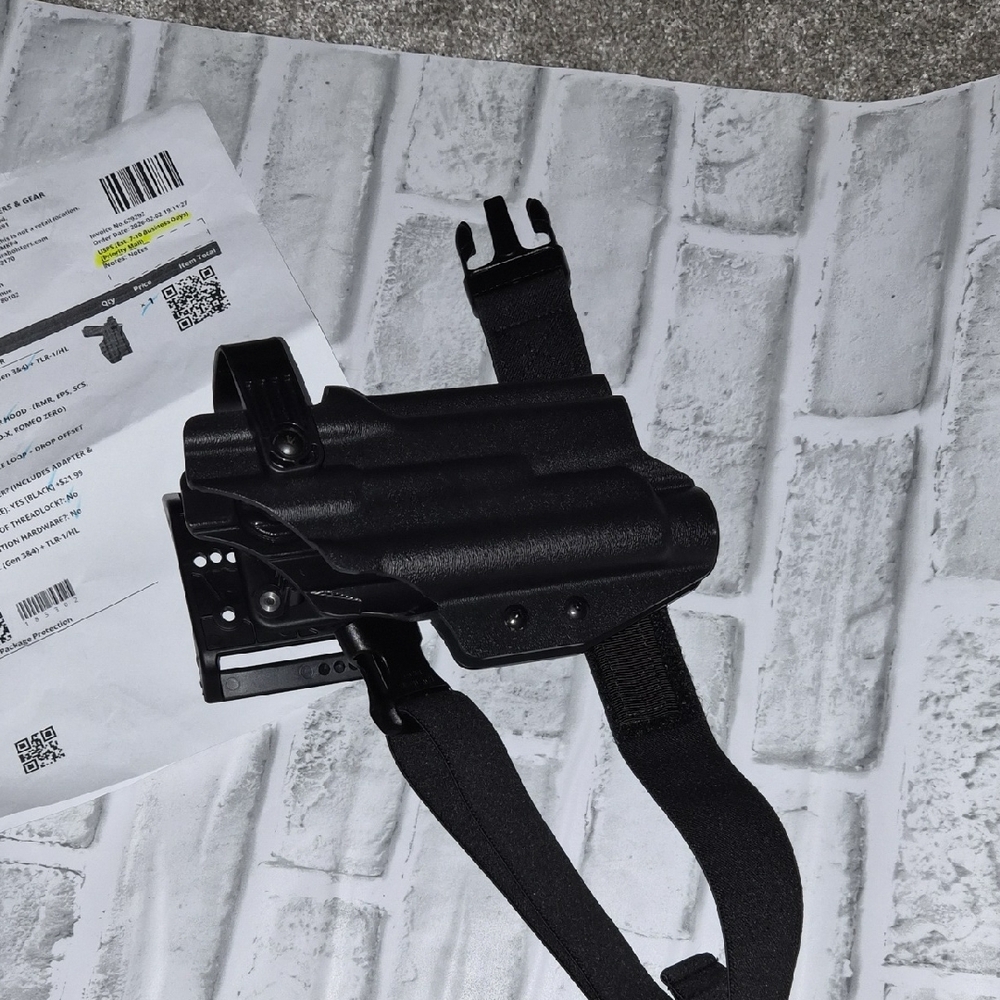 Black Light Bearing Duty Holster